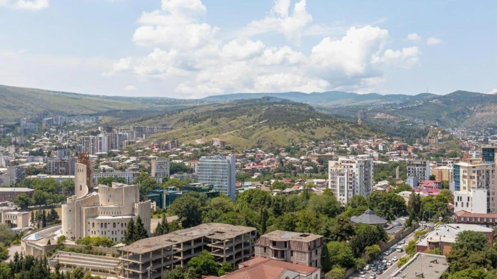 Tbilisi City Apartment Hill Home 4*,