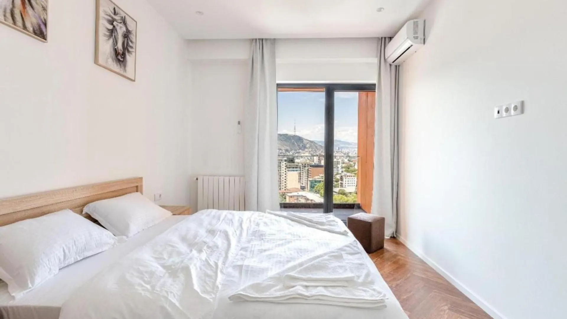 **** Lägenhetshotell Tbilisi City Apartment Hill Home Georgien
